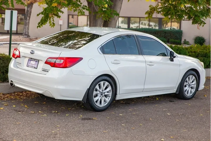 2016 Legacy 2.5i Premium image 5
