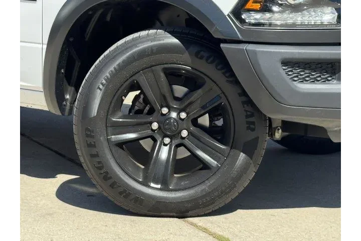 $32888 : Ram 1500 Classic 2024 4x4 SL image 3