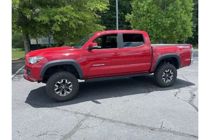 $35499 : Toyota Tacoma 2021 4x4 SR V6 image 2
