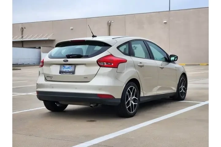 $7835 : Ford Focus 2018 SEL 4dr Hatc image 4