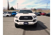 $32998 : Toyota Tacoma 2019 4x4 TRD S thumbnail