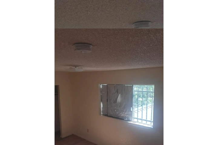 $800 : Rentó cuarto en los Angeles, A image 4