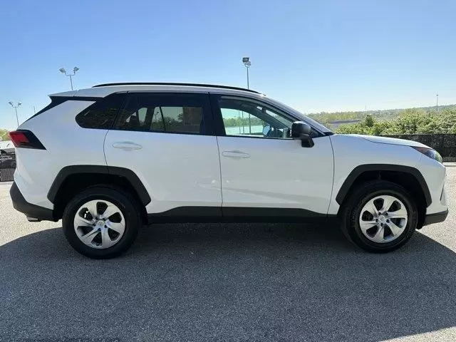 $17500 : 2021 Toyota RAV4 LE image 5