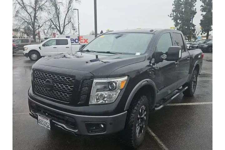 $20000 : Nissan Titan 2017 4x4 PRO-4X image 1