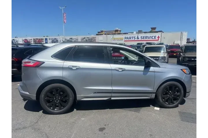 $25988 : Ford Edge 2022 AWD SE 4dr Cr image 9