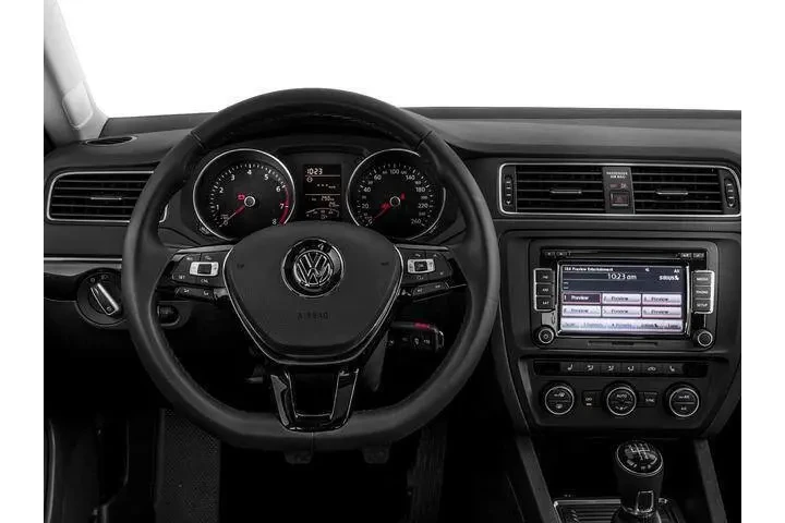 2015 Jetta image 7