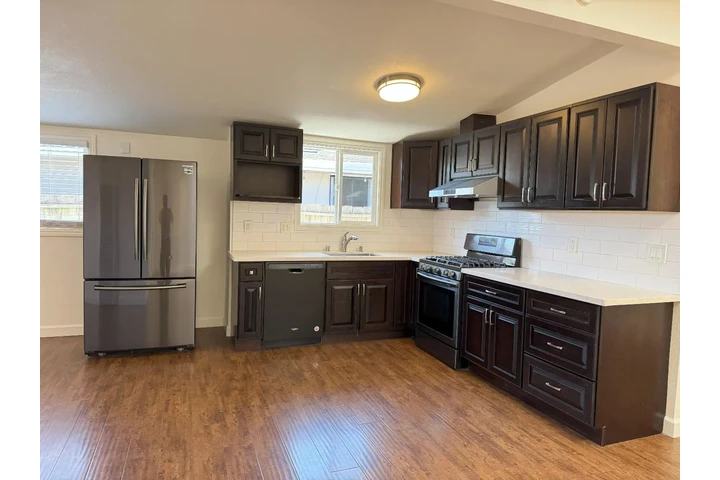 $3000 : MAYWOOD HERMOSA CASA image 1
