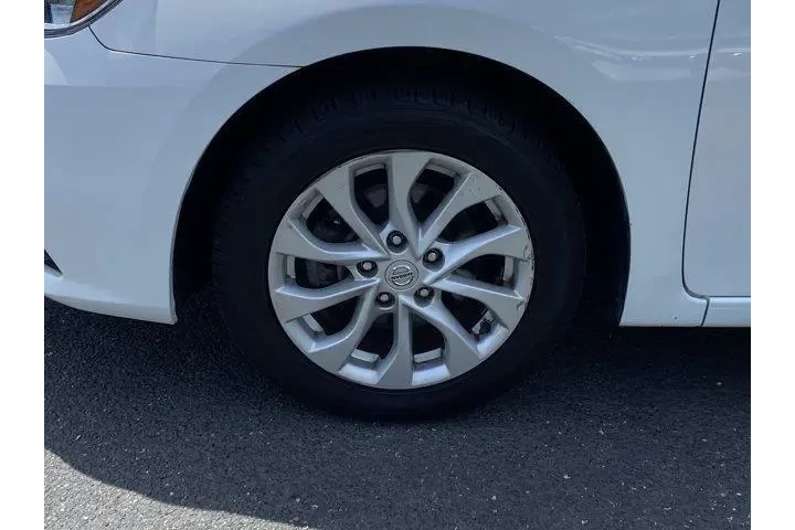 $8444 : Nissan Sentra 2019 SV 4dr Se image 10