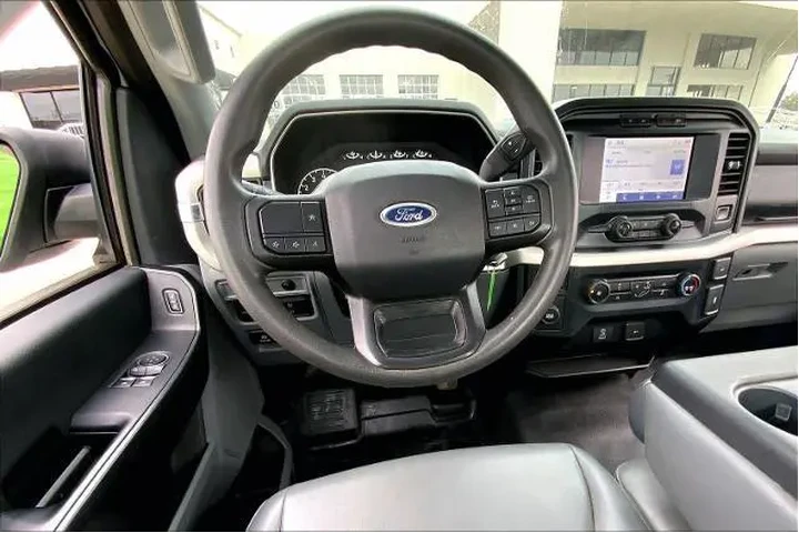 $25886 : Ford F-150 2021 4x2 XL 2dr R image 6