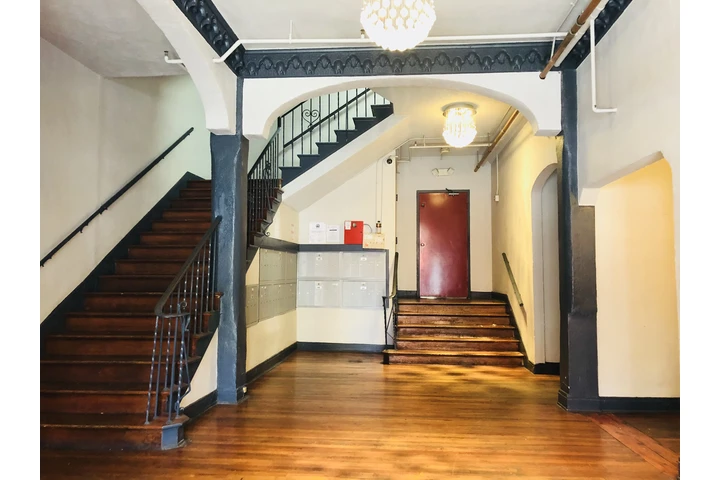 $1895 : 1 Bedroom Apartment for Rent! image 6
