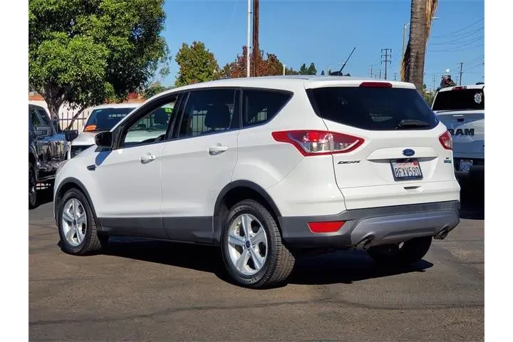 $10990 : Ford Escape 2016 SE 4dr SUV image 2