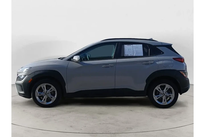 $19889 : Hyundai KONA 2023 AWD SEL 4d image 2
