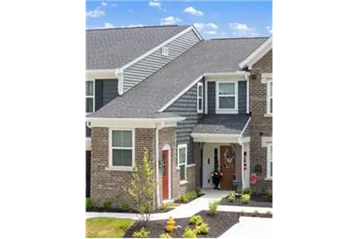 $1795 : Rental property with 2 bedro image 1