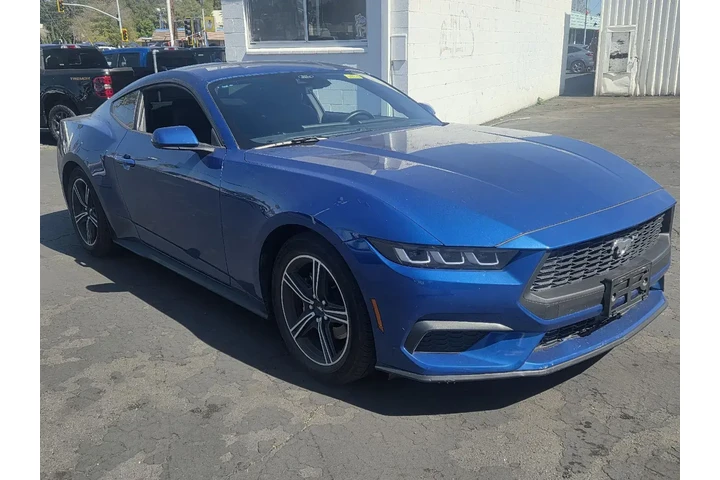 $30650 : Ford Mustang 2024 EcoBoost 2 image 3