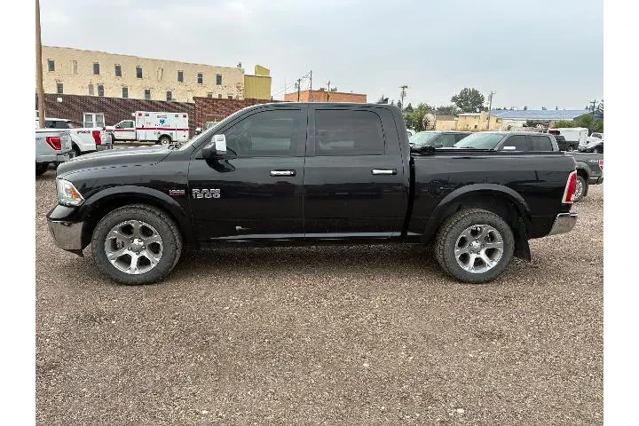 $23995 : Ram 1500 2015 4x4 Laramie 4d image 1