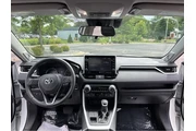 $34589 : Gold Certified2022 RAV4 XLE P thumbnail