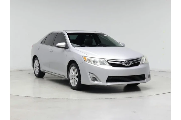 $17998 : Toyota Camry 2014 XLE V6 4dr image 1