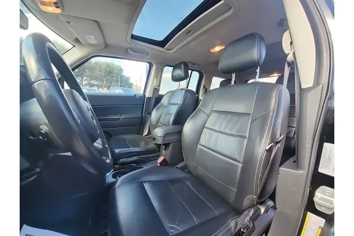 $12997 : Jeep Patriot 2017 Latitude 4 image 4