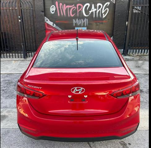 $12900 : Hyundai accent 2022 image 6