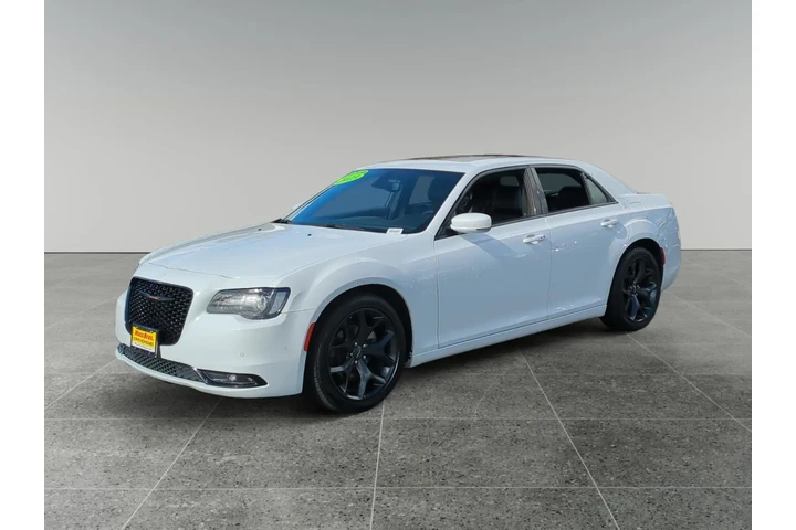 Chrysler 300 2023 S V6 4dr S image 1