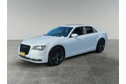 Chrysler 300 2023 S V6 4dr S en Riverside