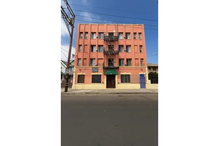 $1395 : 1443 S  BONNIE BREA image 1