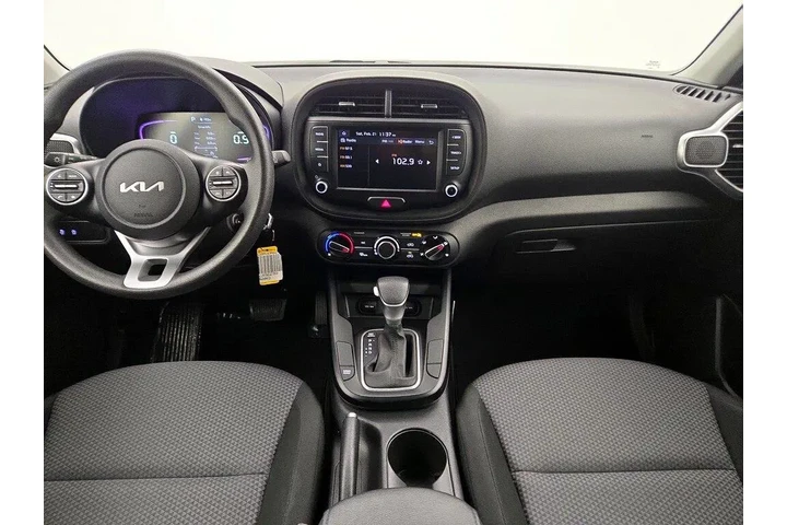 $15998 : Kia Soul 2023 LX 4dr Crossov image 9
