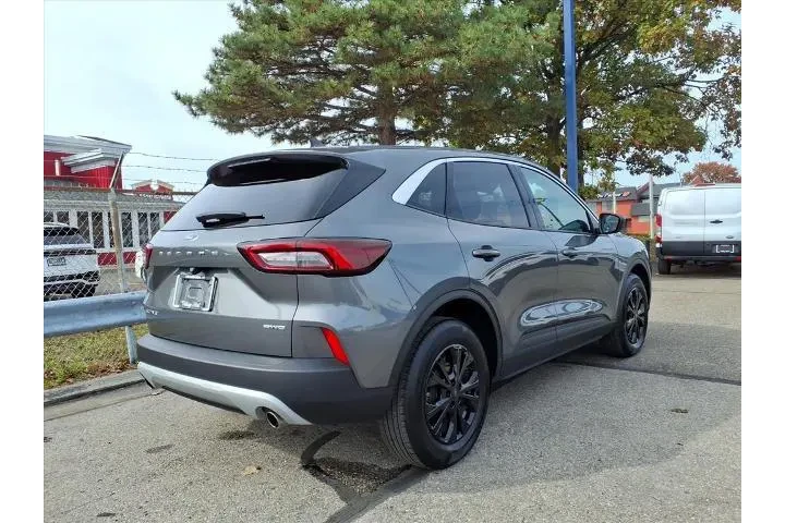 $22980 : Ford Escape 2023 AWD Active image 6