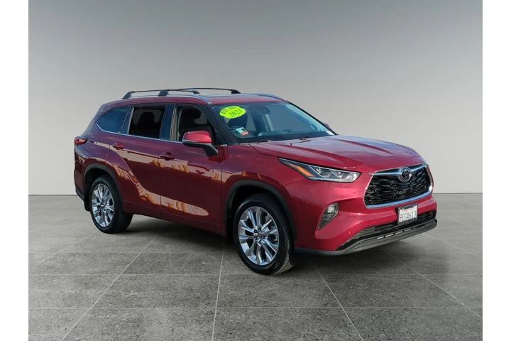 $38826 : Toyota Highlander 2023 LE 4d image 7