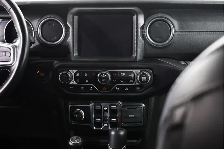 $27755 : Jeep Wrangler Unlimited 2021 image 9