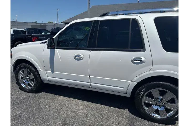 $21559 : Ford Expedition 2009 4x4 Lim image 3