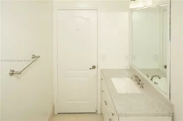$2350 : Miami Lakes image 8