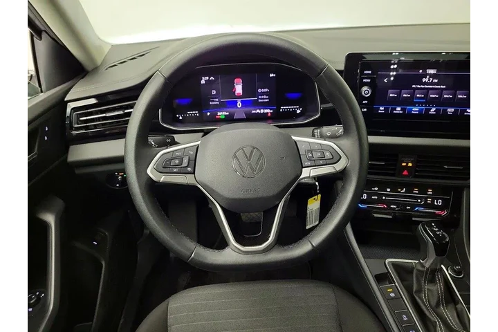 $20998 : Volkswagen Jetta 2025 S 4dr image 10