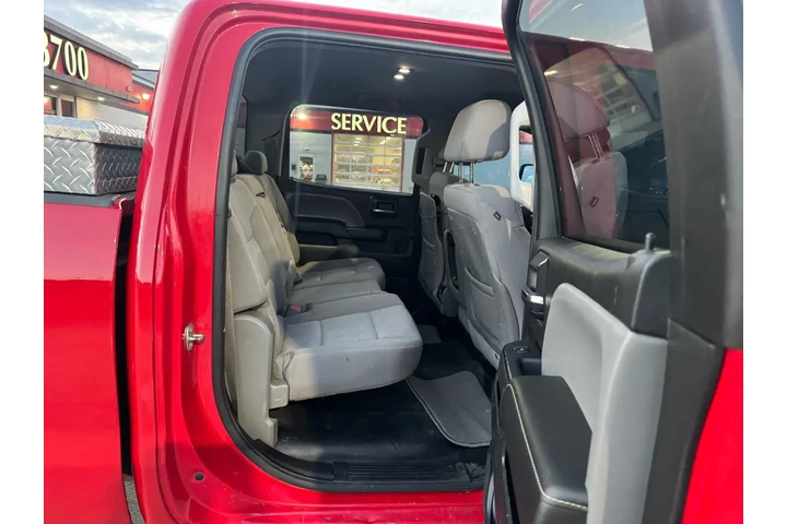 $17980 : 2015 Silverado 2500HD Built A image 9