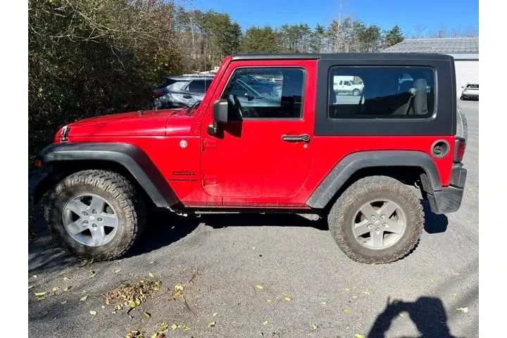 Jeep Wrangler 2014 4x4 Sport image 5