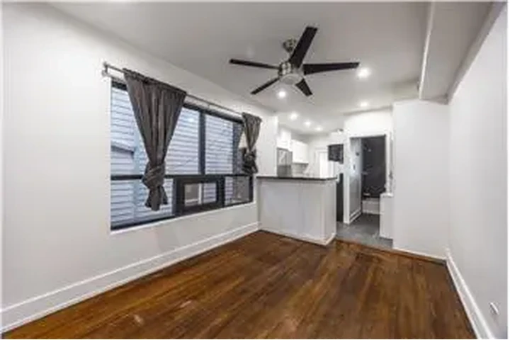 $2450 : Rental property with 1 bedro image 6