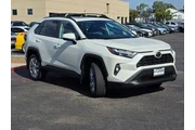 $27995 : Toyota RAV4 2022 XLE Premium thumbnail
