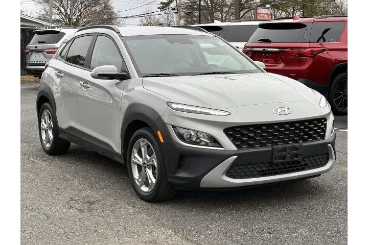 $18999 : Hyundai KONA 2023 AWD SEL 4d image 5