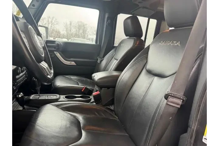 $18992 : Jeep Wrangler Unlimited 2017 image 9