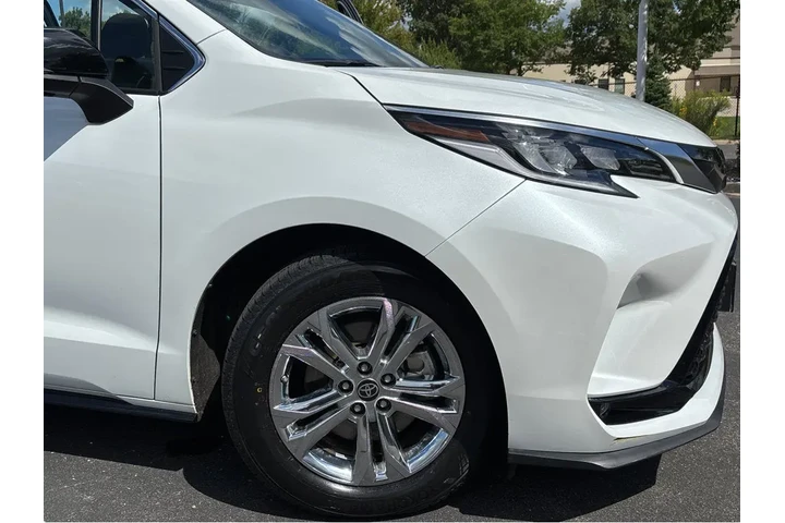$47410 : Gold Certified2023 Sienna XSE image 10