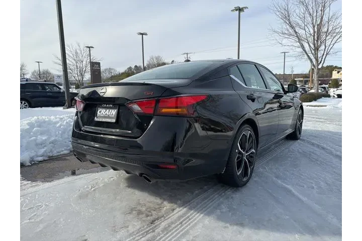 $21522 : Nissan Altima 2024 2.5 SR 4d image 7