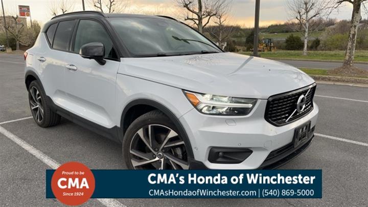 $32179 : PRE-OWNED 2021 VOLVO XC40 R-D image 7