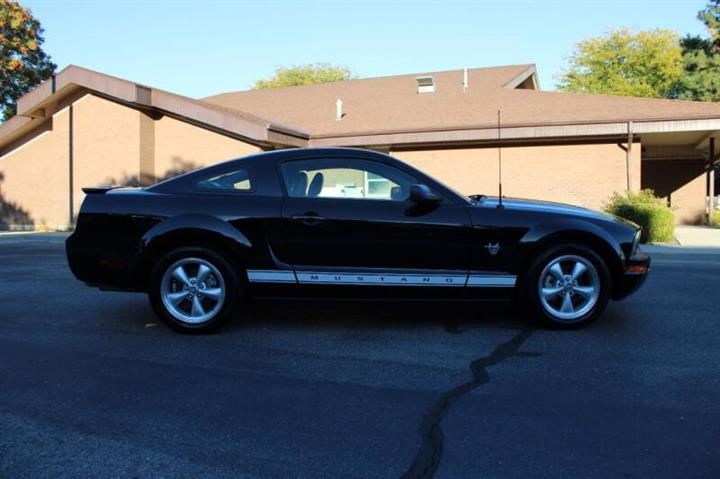 $16775 : 2009  Mustang V6 Premium image 10
