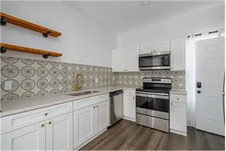 $1850 : Rental property with 2 bedro image 7