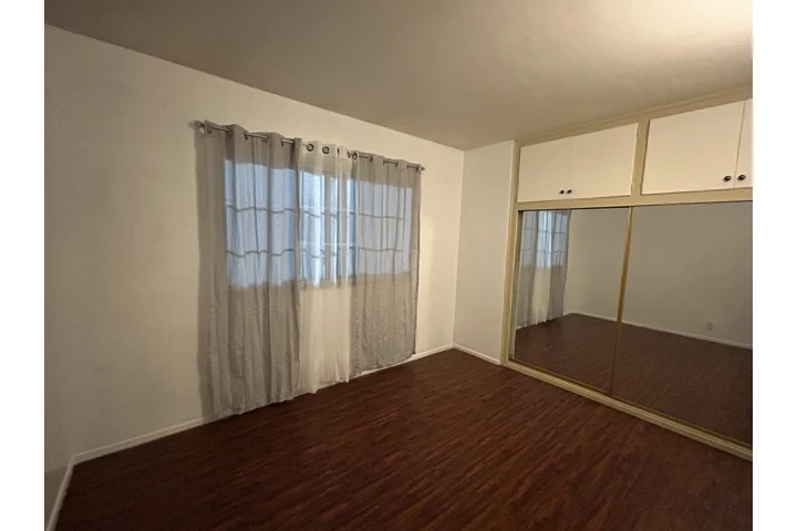 $750 : Cuarto de renta en Downey image 2
