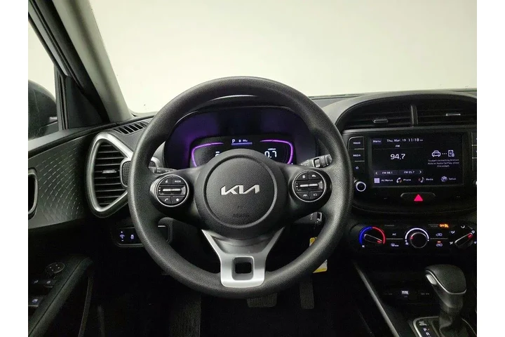 $16998 : Kia Soul 2023 LX 4dr Crossov image 10