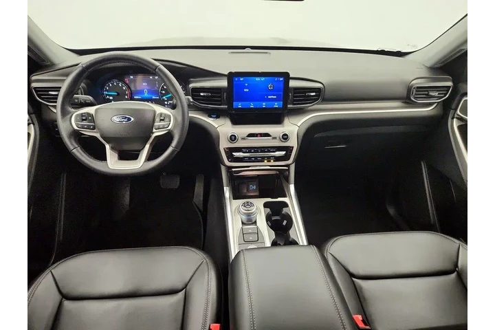 $31998 : Ford Explorer 2023 AWD XLT 4 image 9