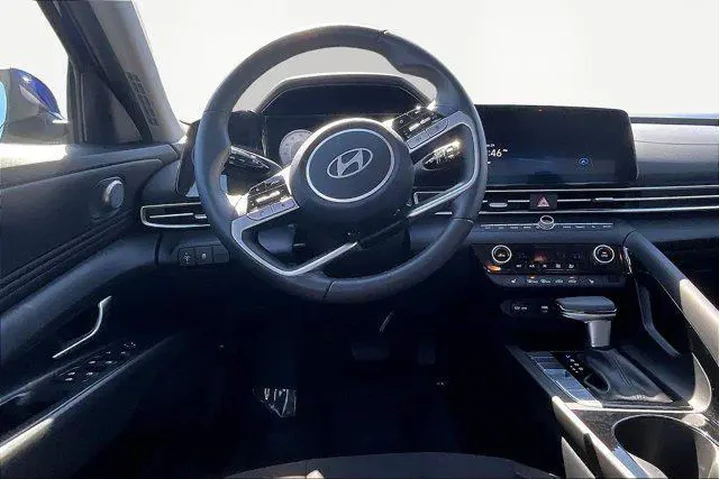 $22570 : Hyundai ELANTRA 2025 SEL Con image 8