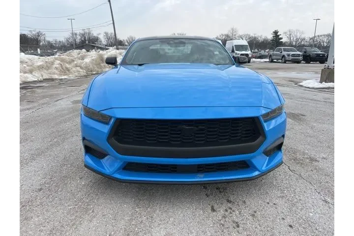 $27944 : Ford Mustang 2024 EcoBoost 2 image 2