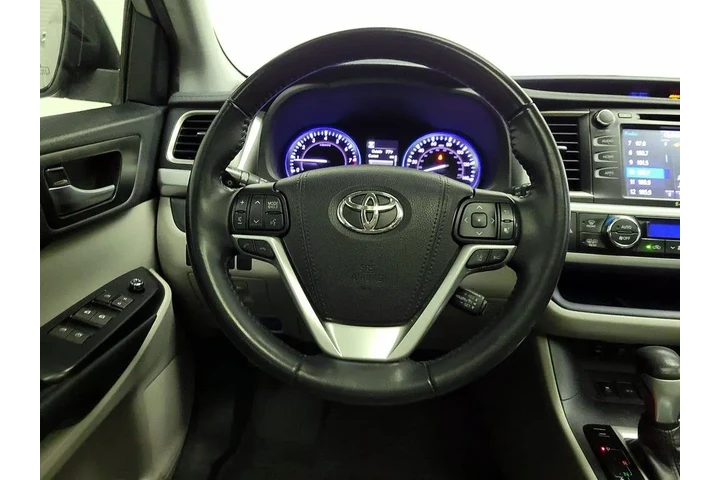 $24998 : Toyota Highlander 2019 XLE 4 image 10